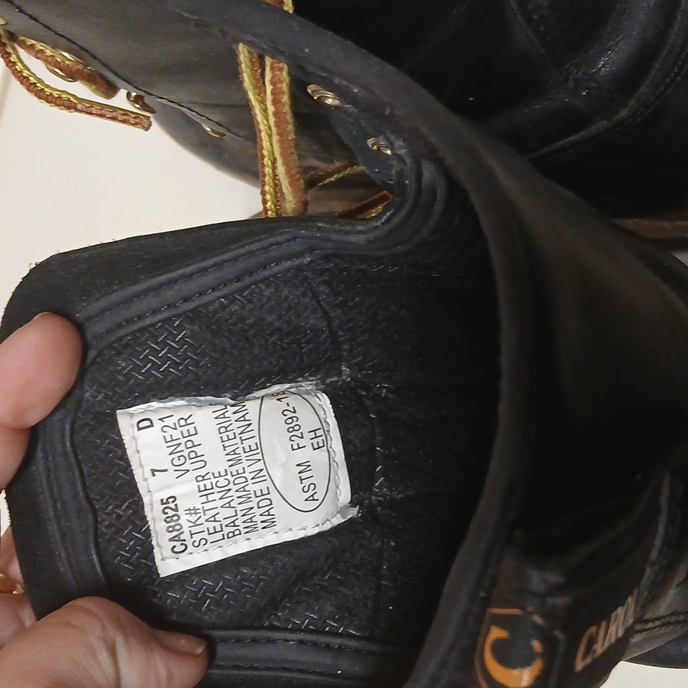 Waterproof logging boots - Picture 3 of 4